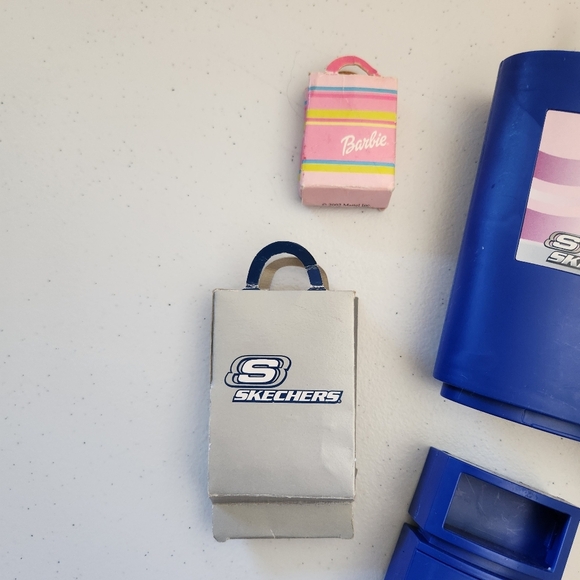 2005 My Scene Mall Maniacs Skechers Shoe Store Playset Pieces Parts Shoe Box - Picture 5 of 7